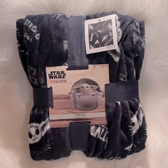Disney | Bedding | Disney Star Wars Mandalorian Child Plush Throw ...